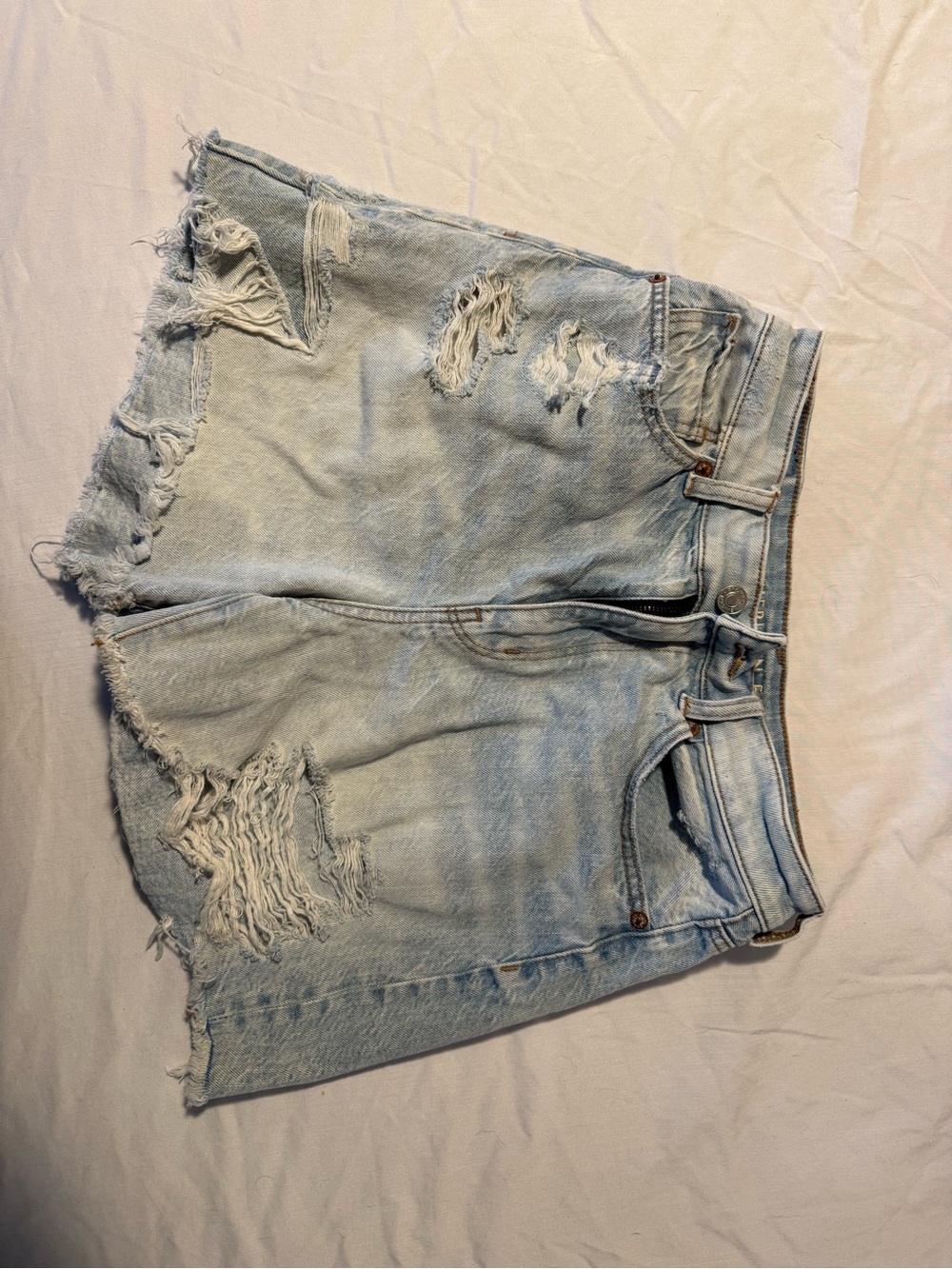 Light Wash Distressed Denim Shorts - American Eagle Size 2